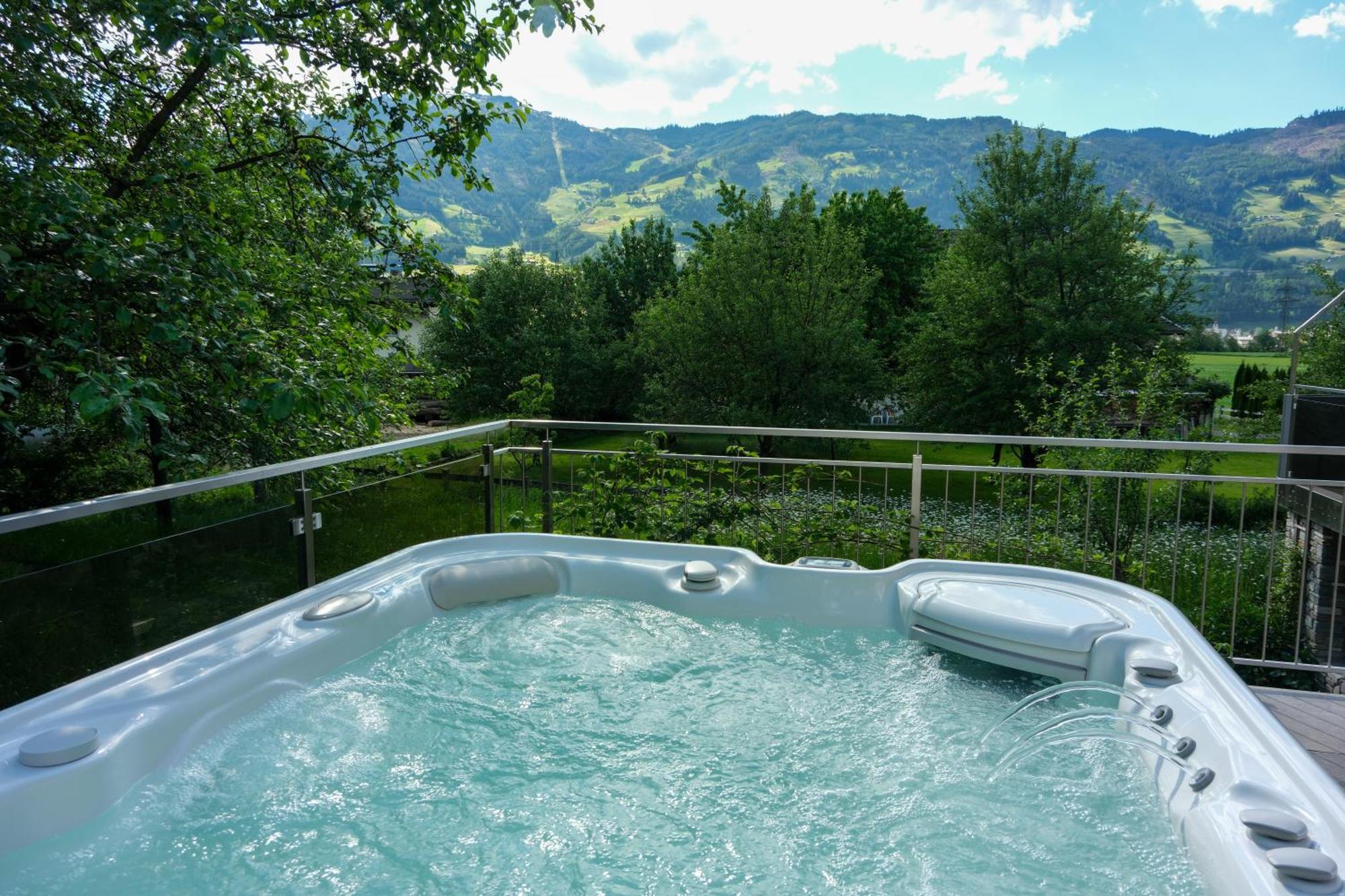 Apart Moidl Mit Privatem Pool Hart im Zillertal Luaran gambar